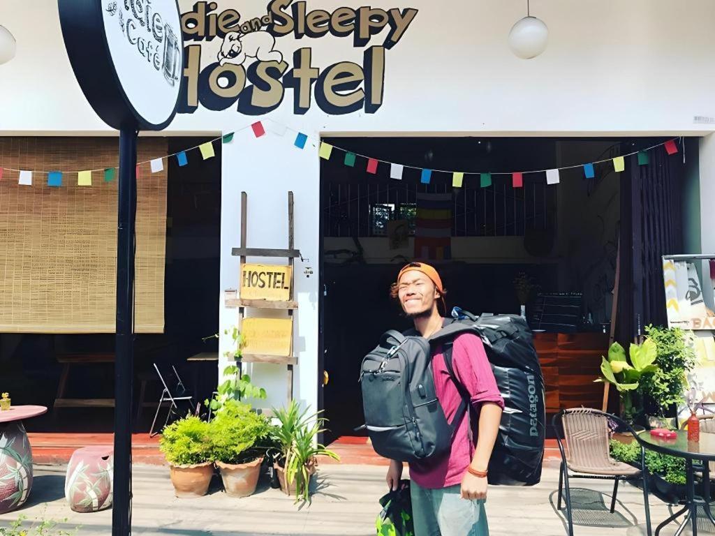 Oldie And Sleepy Hostel Udon Thani Exterior foto